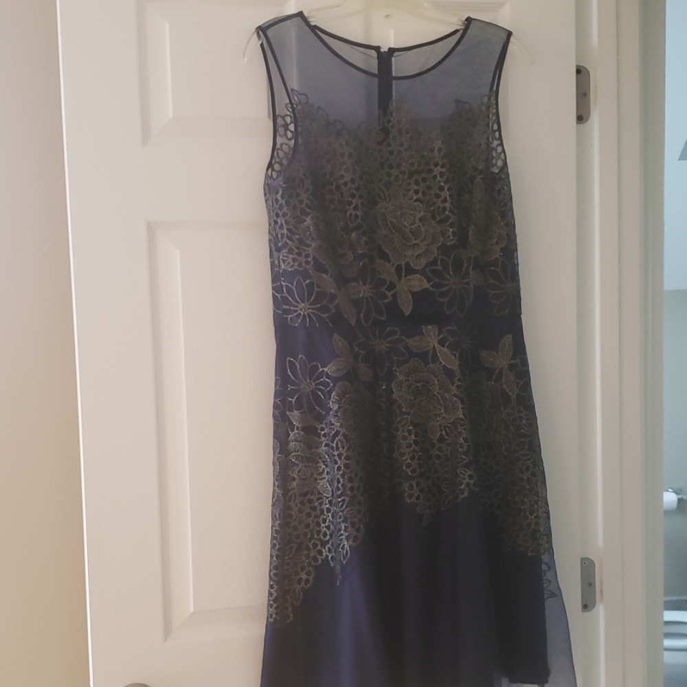 Tahari blue and gold prom dress size 10
